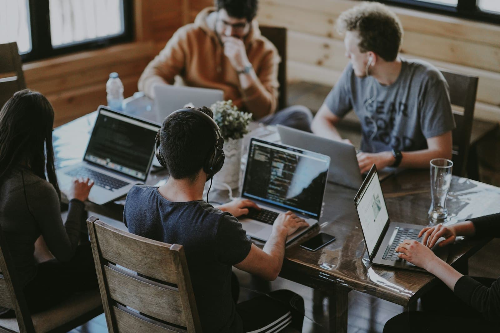 Technische Zusammenarbeit und Systementwicklung bei MNF DIGITECH in Graz